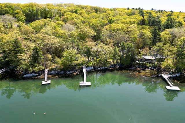 $1,245,000 | 29 Good Day Drive, South Bristol, ME 04568