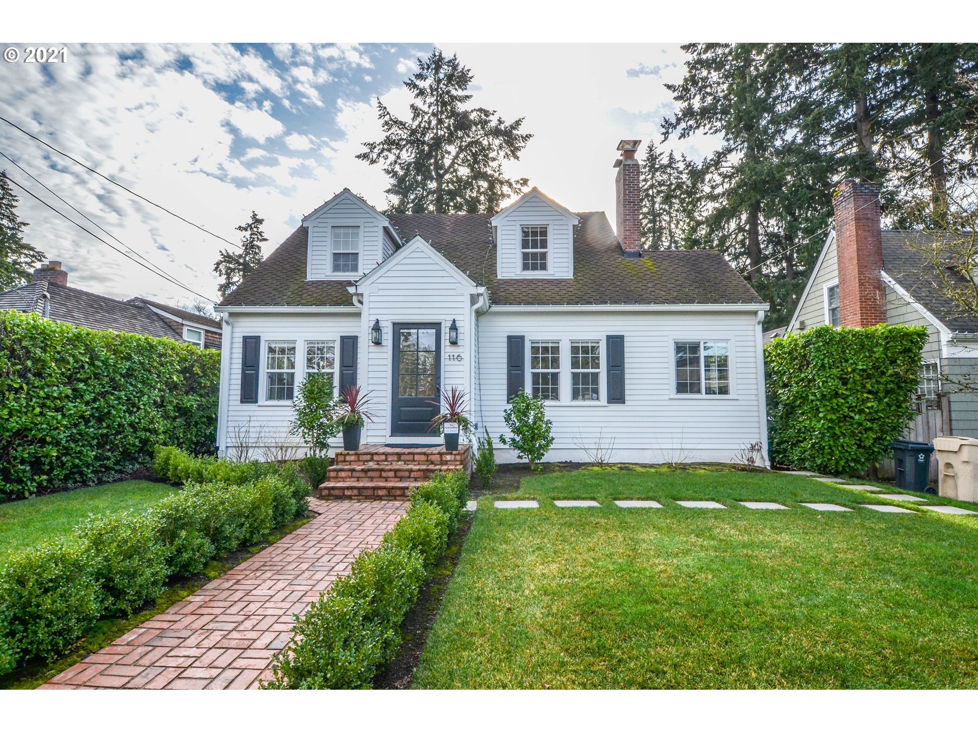116 Middlecrest Road Lake Oswego, OR 97034 - Photo 1 of 31 Gallery Image 1