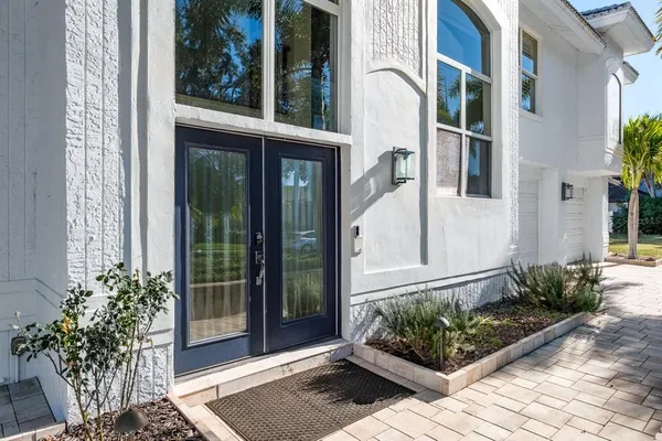 a view of a entrance door of the house