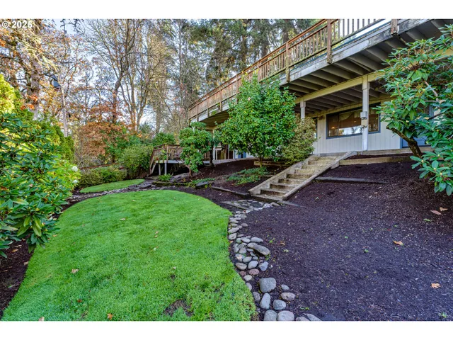 $695,000 | 2595 Highland Oaks Drive, Eugene, OR 97405