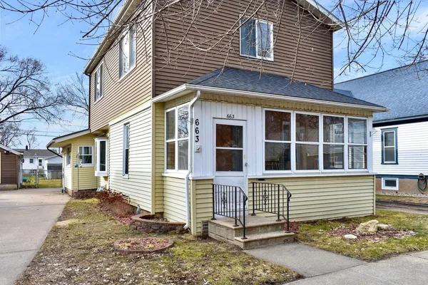 $215,000 | 663 Dacota Street, Winona, MN 55987