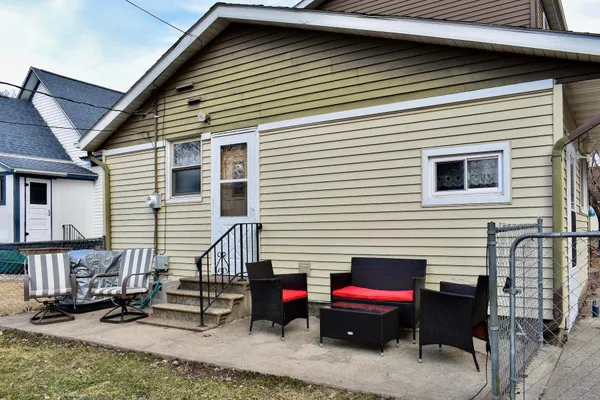 $215,000 | 663 Dacota Street, Winona, MN 55987