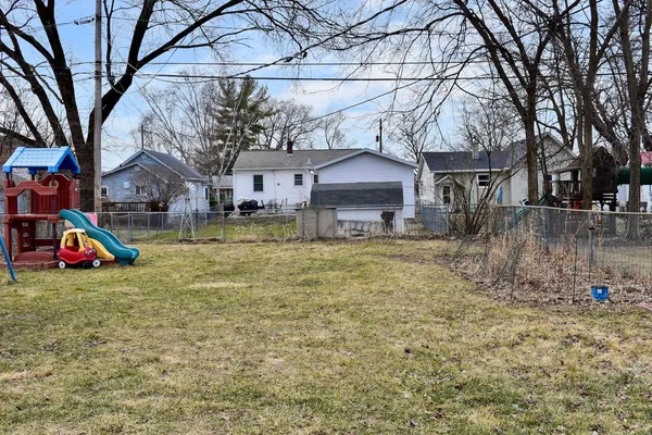 $215,000 | 663 Dacota Street, Winona, MN 55987