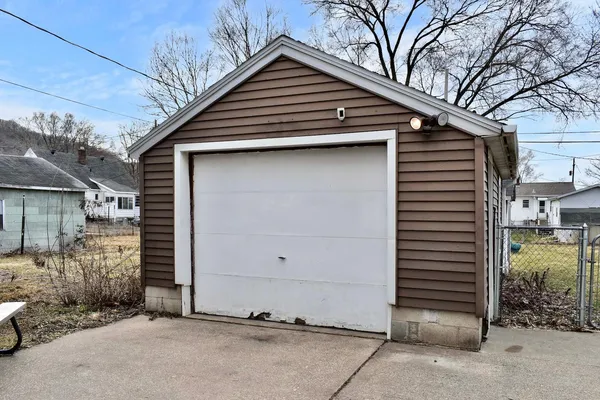 $215,000 | 663 Dacota Street, Winona, MN 55987