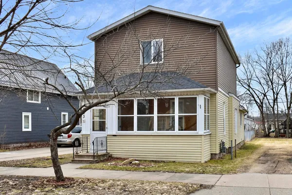 $215,000 | 663 Dacota Street, Winona, MN 55987