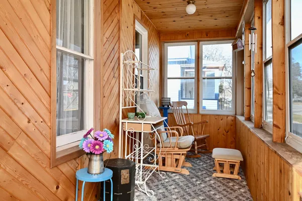 $215,000 | 663 Dacota Street, Winona, MN 55987