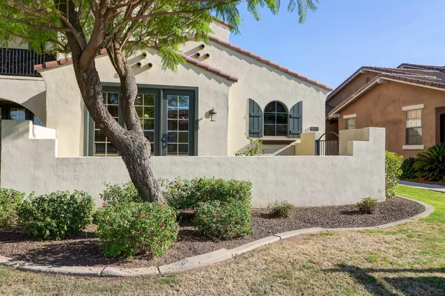 $2,400 | 15359 West Columbine Drive, Surprise, AZ 85379