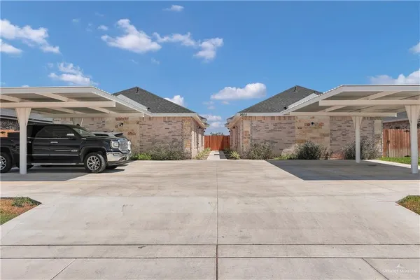 $1,250 | 2605 West Israel Avenue, Unit 3, Alton, TX 78573