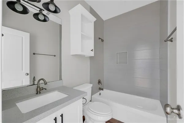$1,250 | 2605 West Israel Avenue, Unit 3, Alton, TX 78573