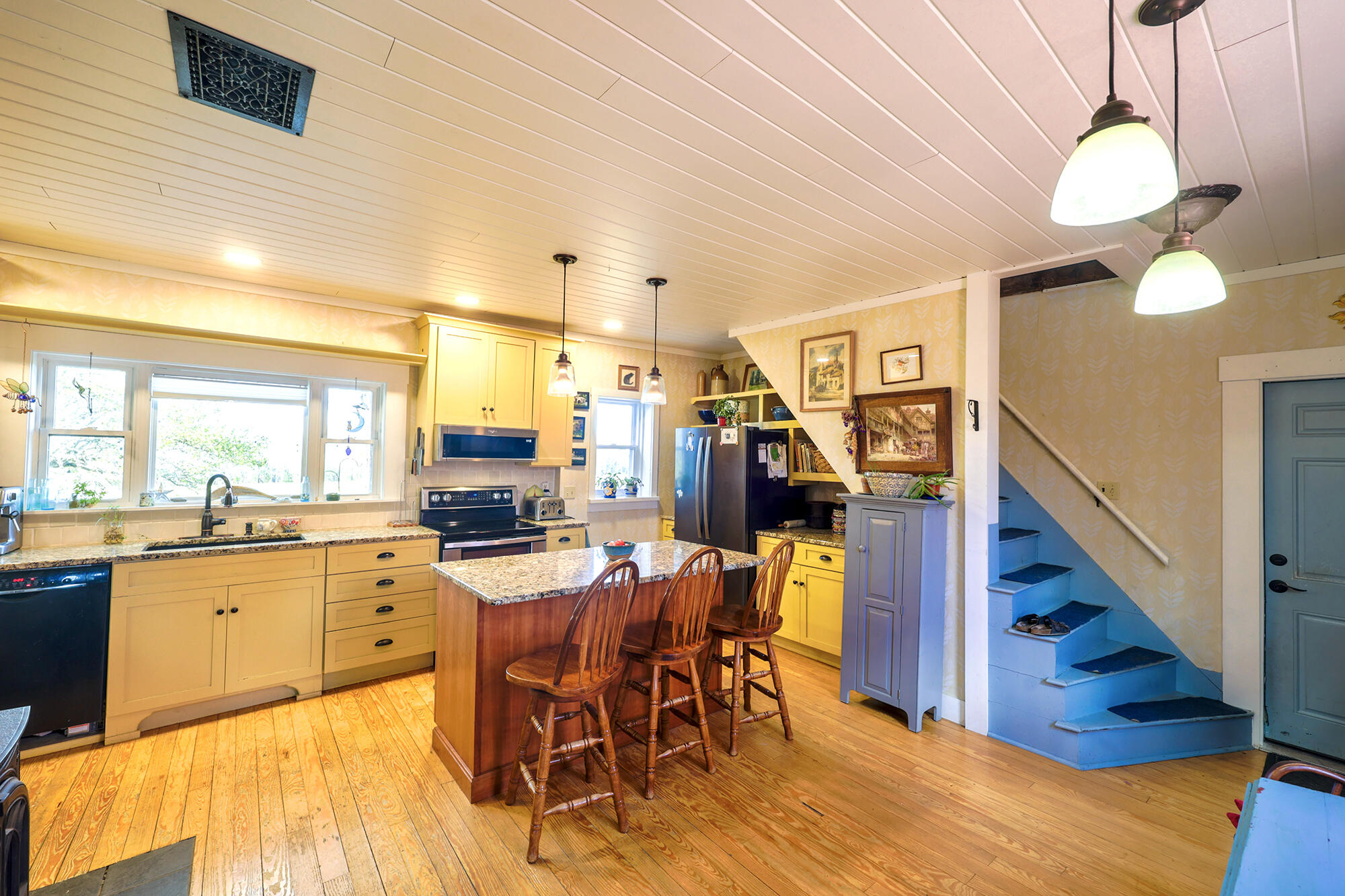 389 Higgins Road Pittsfield, ME 04967 - Photo 15 of 82 Kitchen with stairs