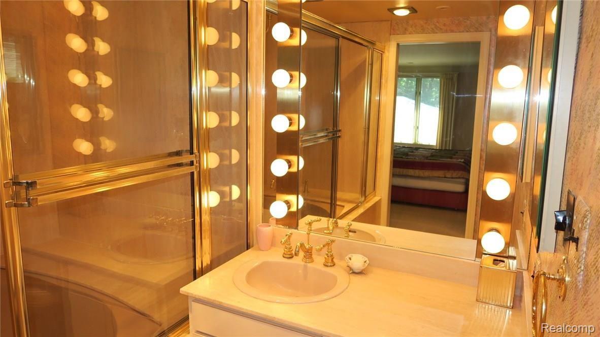 27129 Colgate Street Inkster, MI 48141 - Photo 33 of 66 IMG_4565.JPG