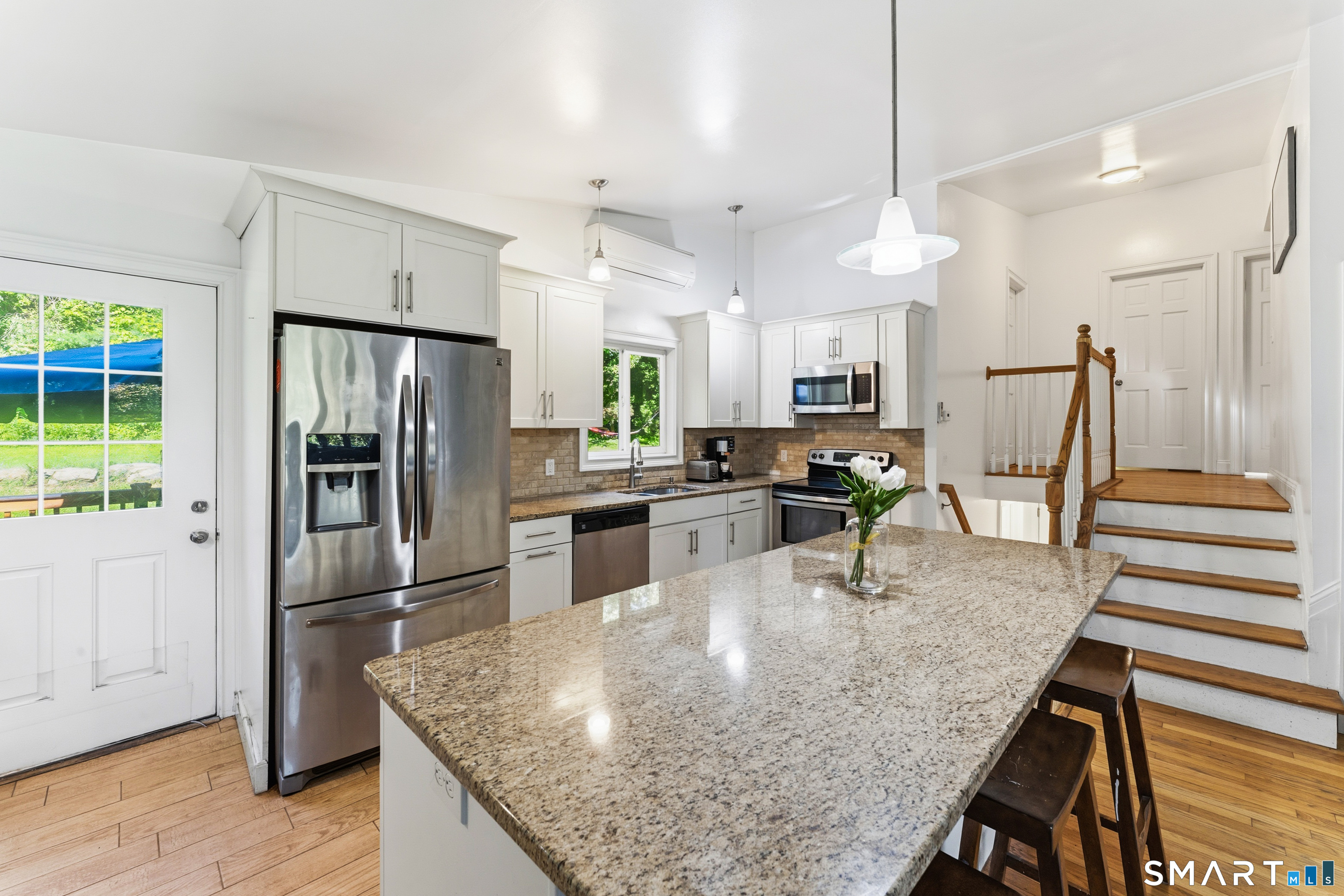 21 North Pleasant Rise Brookfield, CT 06804 - Photo 9 of 39