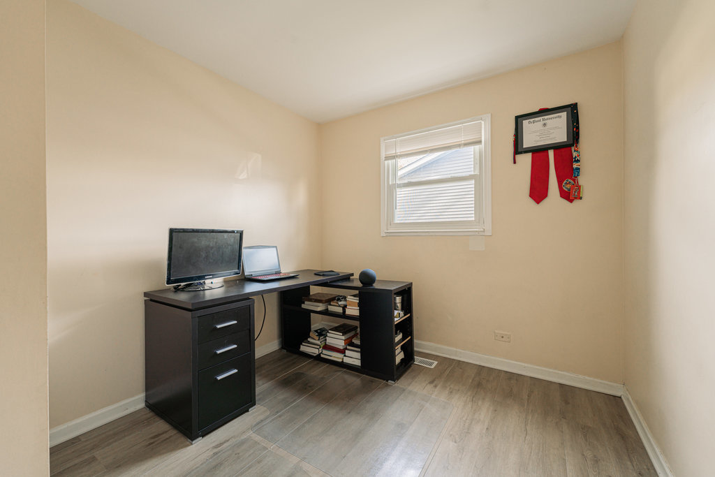 213 Rockhurst Road Bolingbrook, IL 60440 - Photo 10 of 14
