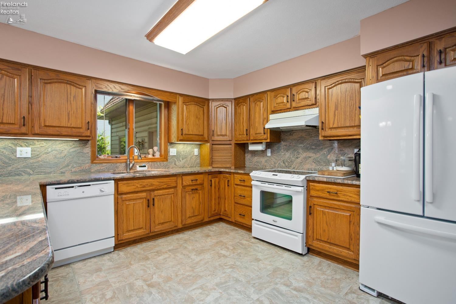5714 Schenk Road Sandusky, OH 44870 - Photo 11 of 63 Gallery Image 11