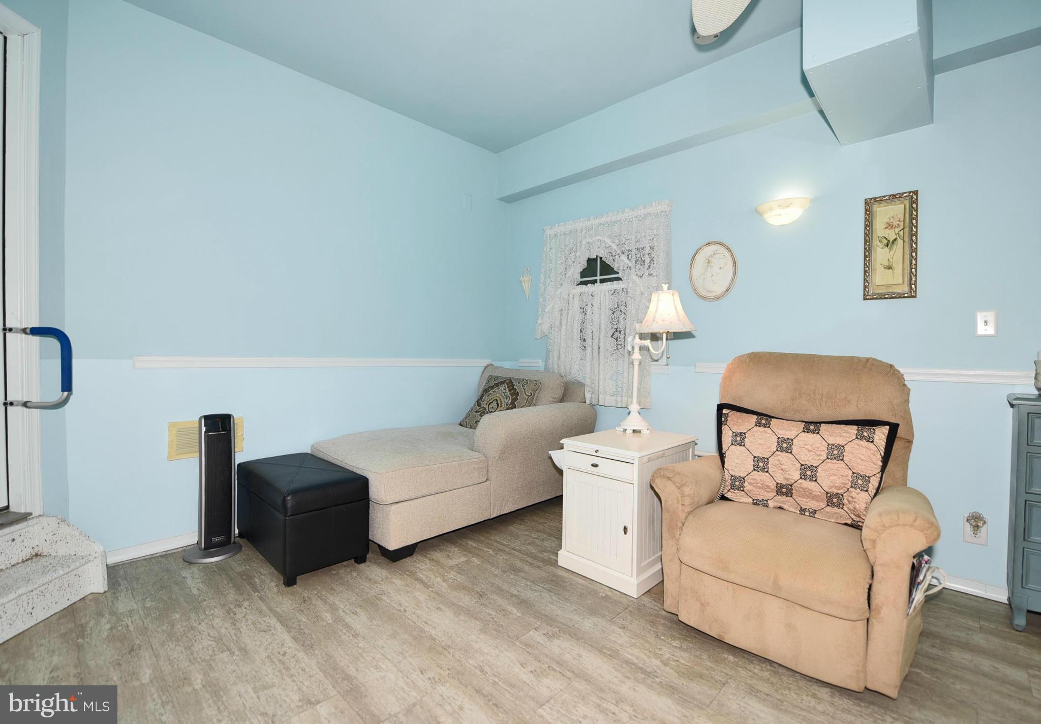 4505 King George Court Nottingham, MD 21236 - Photo 14 of 30 a living room with furniture