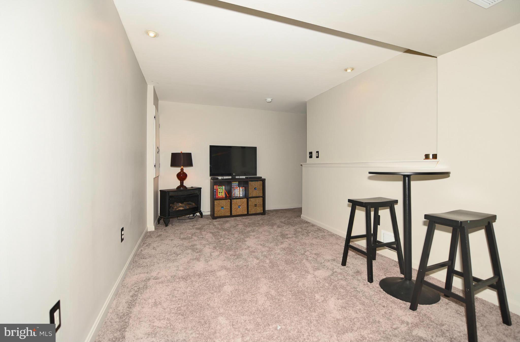 4505 King George Court Nottingham, MD 21236 - Photo 23 of 30 a view of room with furniture