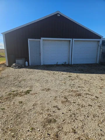 $679,000 | 5395 South Carbon Hill Road, Gardner, IL 60424