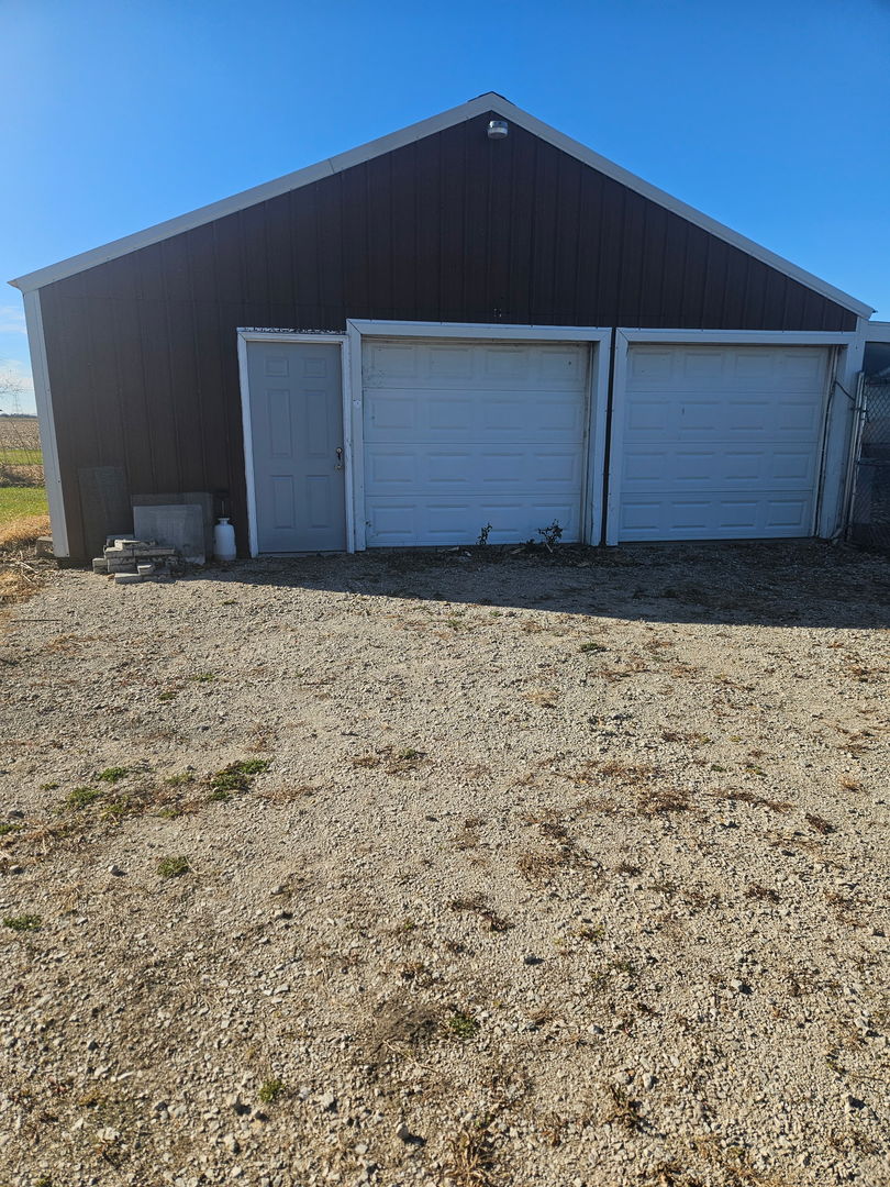 5395 South Carbon Hill Road Gardner, IL 60424 - Photo 19 of 23