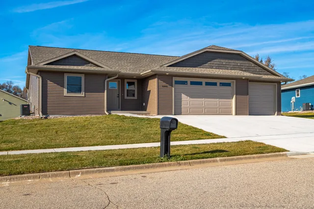 $439,900 | 11421 Monteville Court, Trempealeau, WI 54661