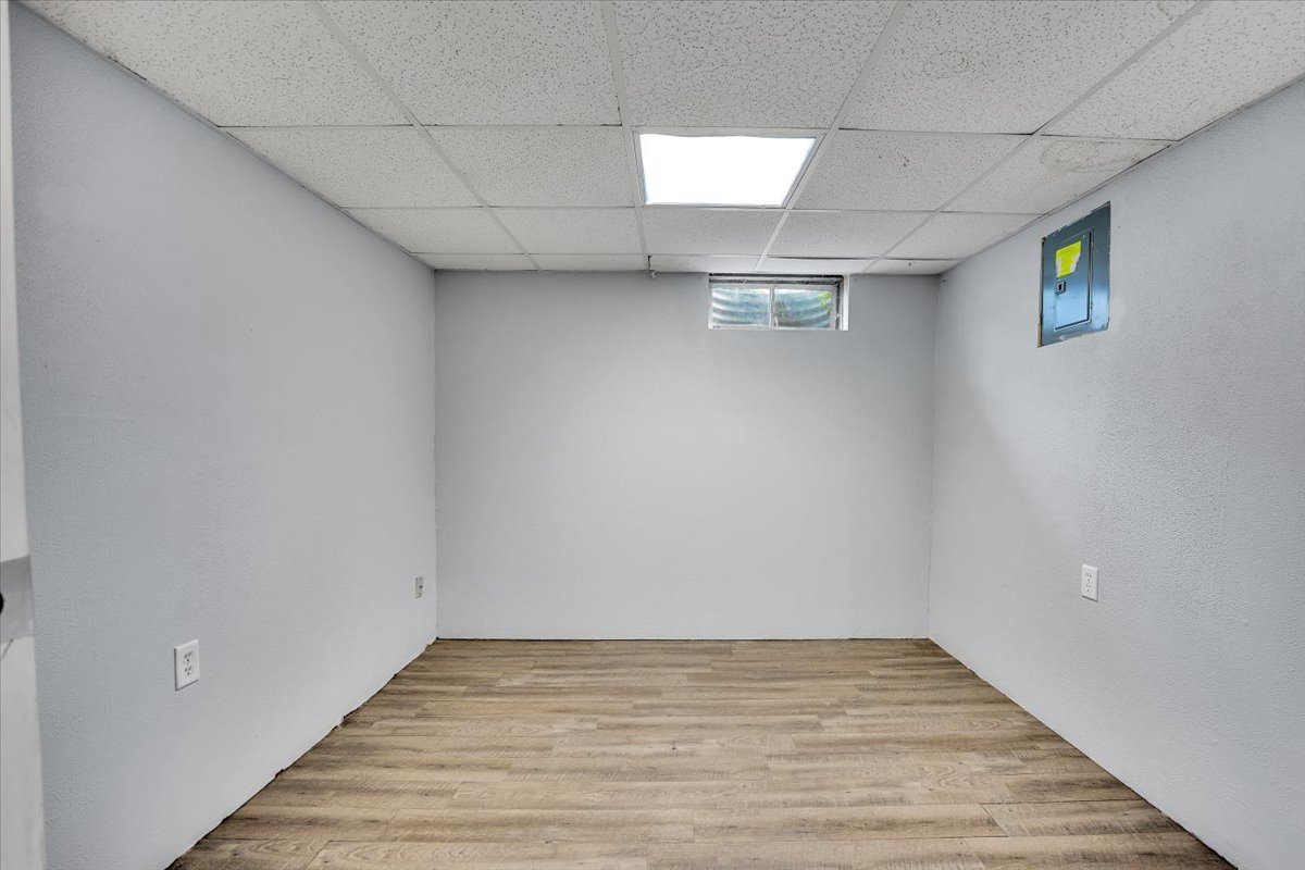 6621 Samantha Lane Rockford, IL 61107 - Photo 31 of 38 a view of an empty room