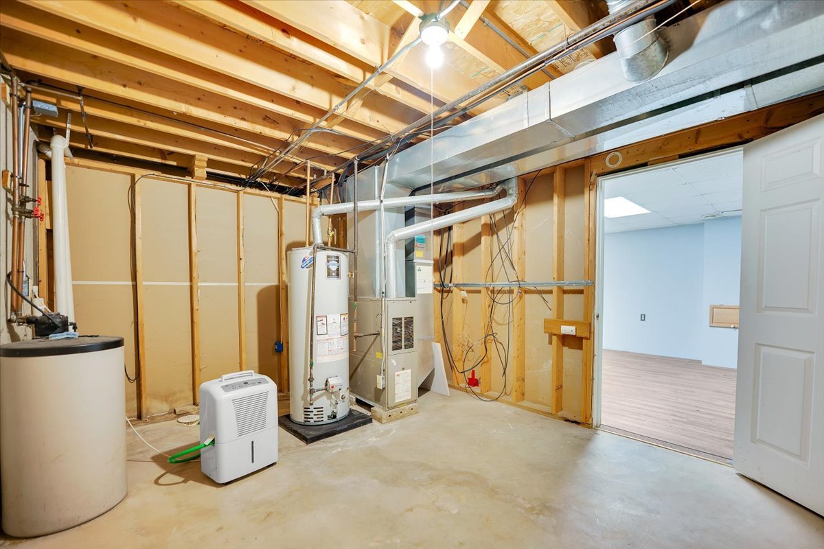 6621 Samantha Lane Rockford, IL 61107 - Photo 34 of 38 a view of an empty room