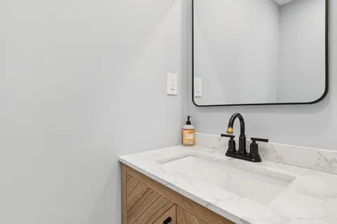 $1,864,000 | 21 Inlet View Path, East Moriches, NY 11940