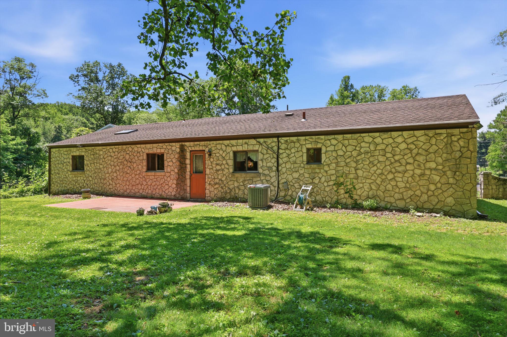 310 Casey Circle Huntingdon Valley, PA 19006 - Photo 25 of 28 Gallery Image 25