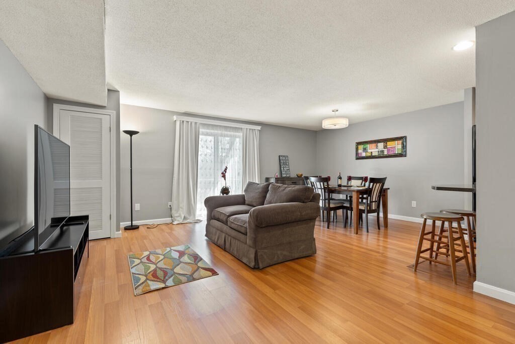 181 Littleton Road, Unit 4 Chelmsford, MA 01824 - Photo 16 of 31 Gallery Image 16