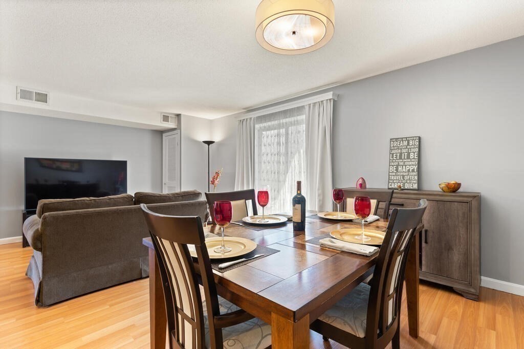 181 Littleton Road, Unit 4 Chelmsford, MA 01824 - Photo 17 of 31 Gallery Image 17