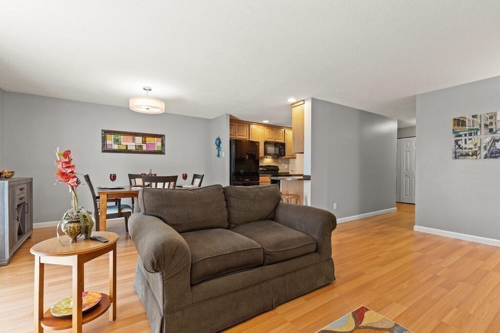 181 Littleton Road, Unit 4 Chelmsford, MA 01824 - Photo 28 of 31 Gallery Image 28