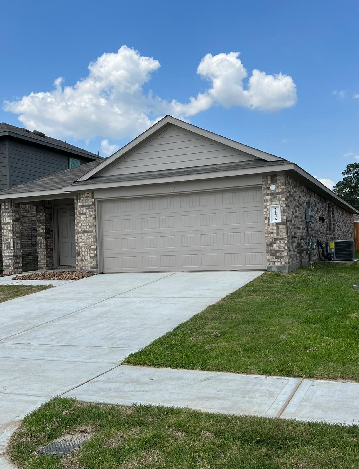 22446 Gilded Peak Spring, TX 77373 - Photo 2 of 16 Front Right Side