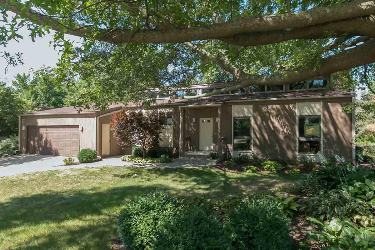 321 MacBride Road Iowa City, IA 52246 - Photo 1 of 24 Gallery Image 1