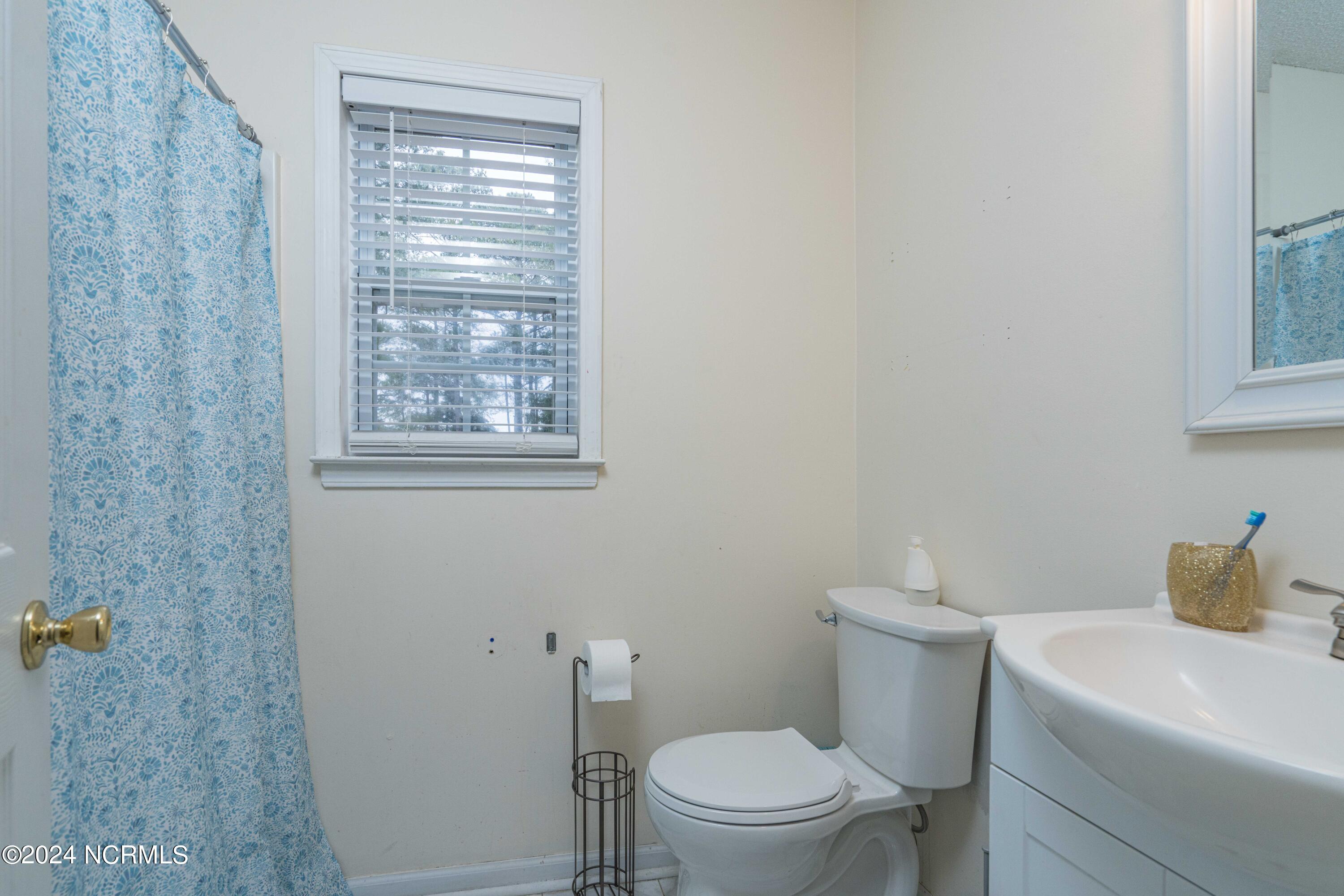 104 Coral Ridge Road Richlands, NC 28574 - Photo 21 of 33 104 coral ridge (15 of 32)