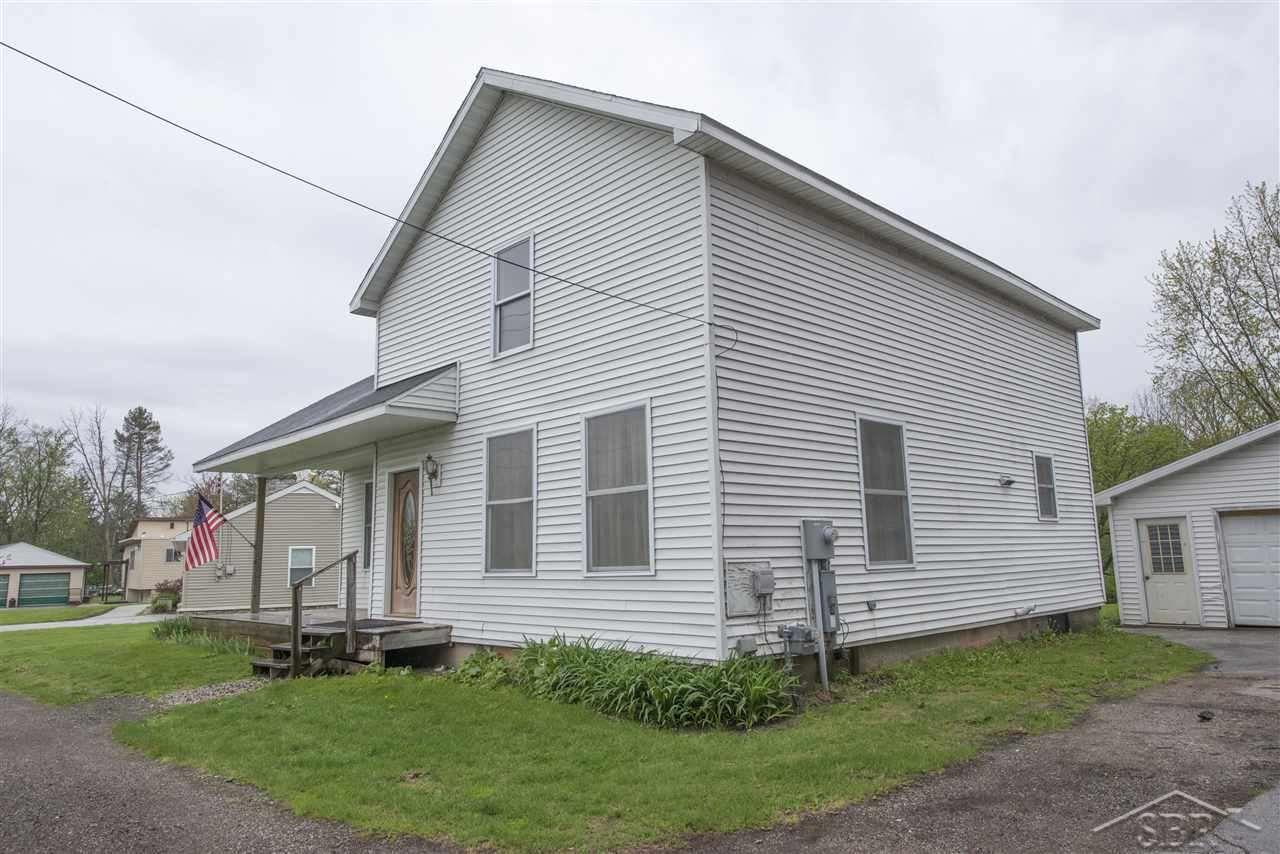 1365 Midland Road Saginaw, MI 48638 - Photo 4 of 22 31349015-3.JPG