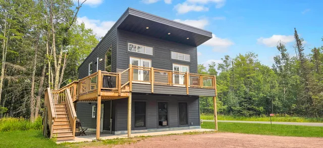 $559,000 | 365 Mondamin Trail, La Pointe, WI 54850