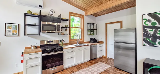 $559,000 | 365 Mondamin Trail, La Pointe, WI 54850