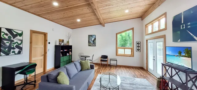 $559,000 | 365 Mondamin Trail, La Pointe, WI 54850