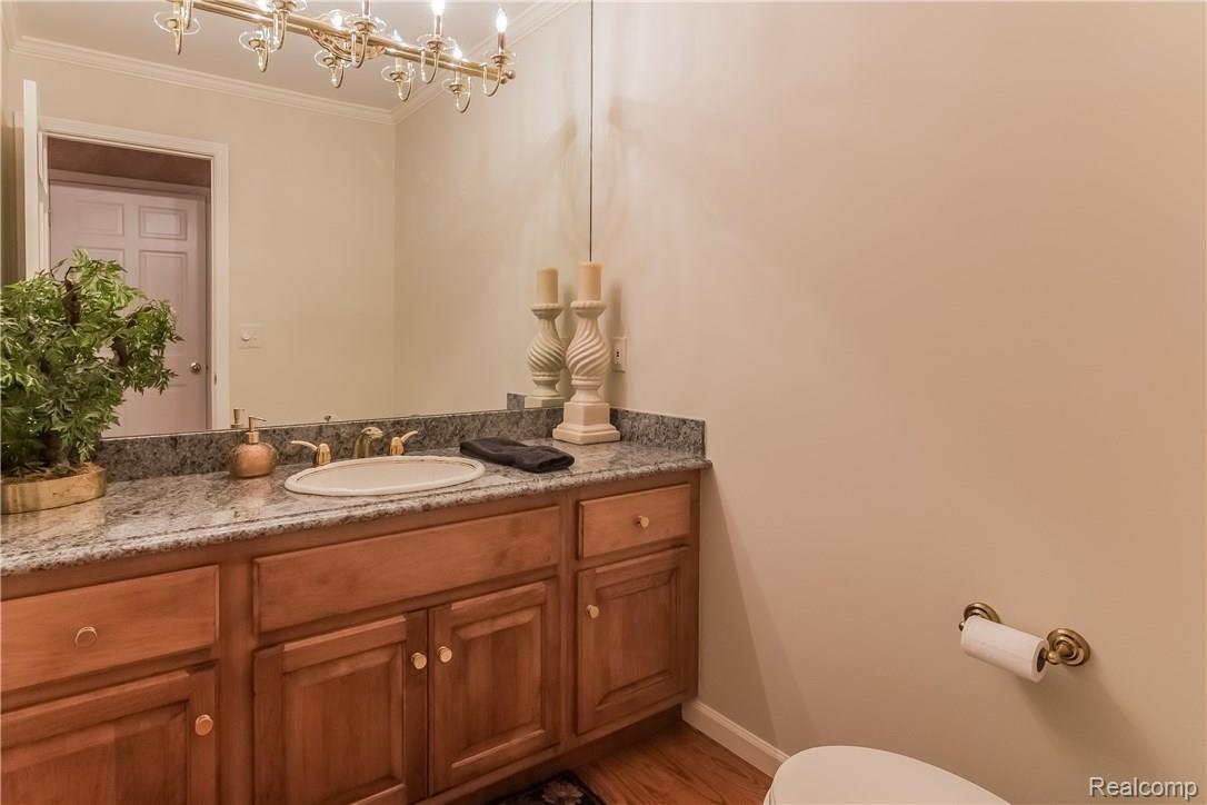 4037 Oak Tree Circle Rochester, MI 48306 - Photo 17 of 55 017-Bathroom-2337540-large.jpg