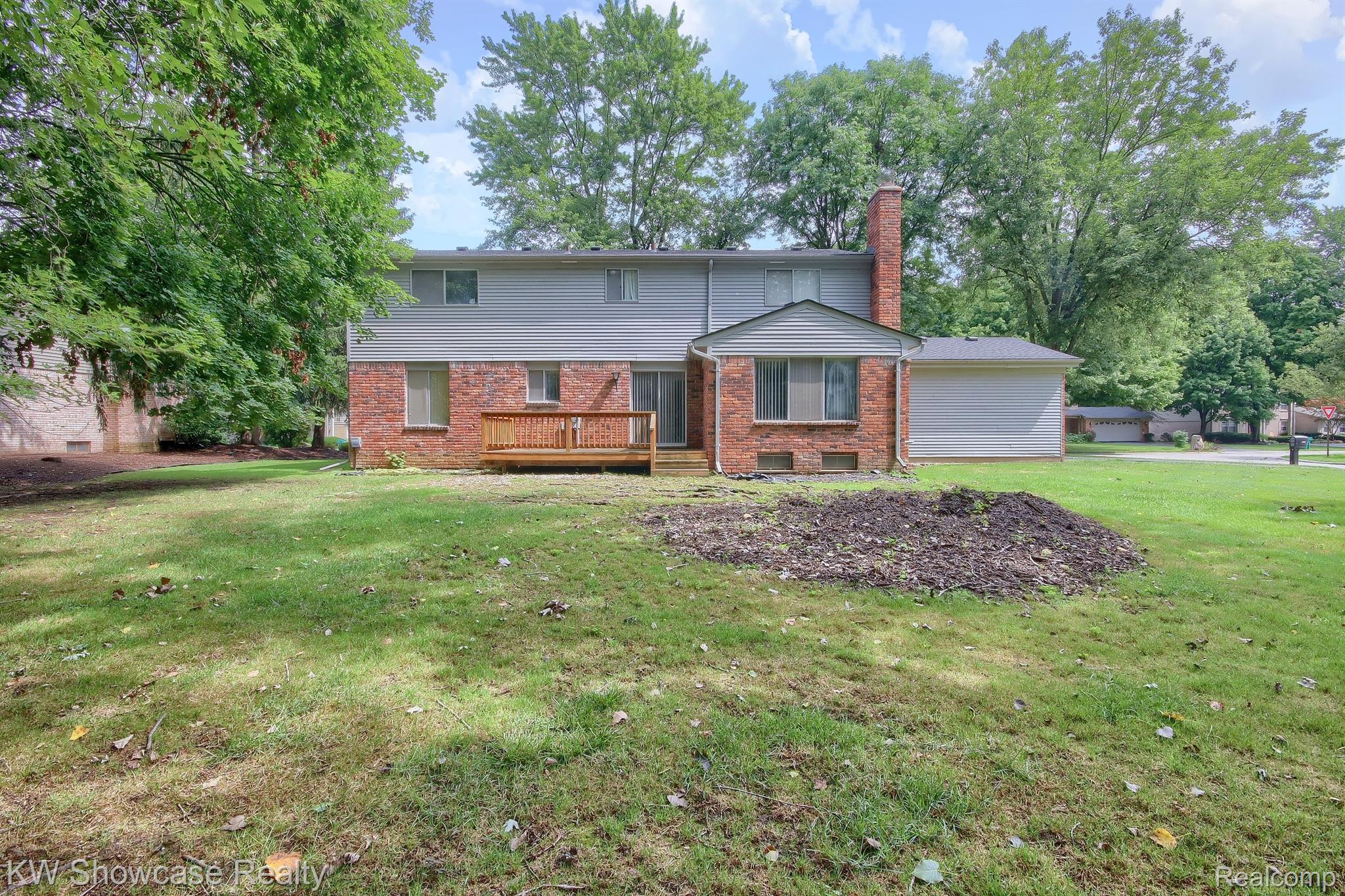 35127 Old Timber Road Farmington, MI 48331 - Photo 26 of 29 Gallery Image 26