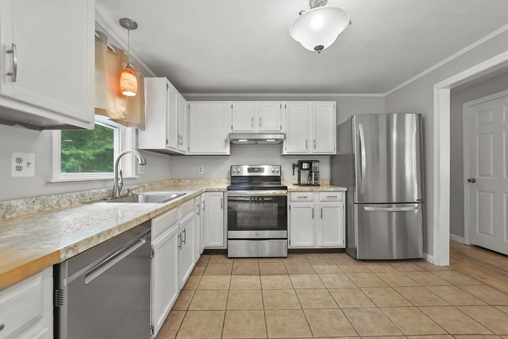 54 Cromesett Road Wareham, MA 02571 - Photo 13 of 39 Gallery Image 13