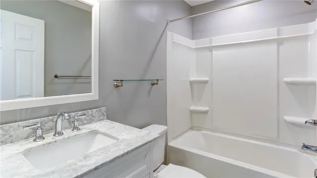 a view of a livingroom with an empty space