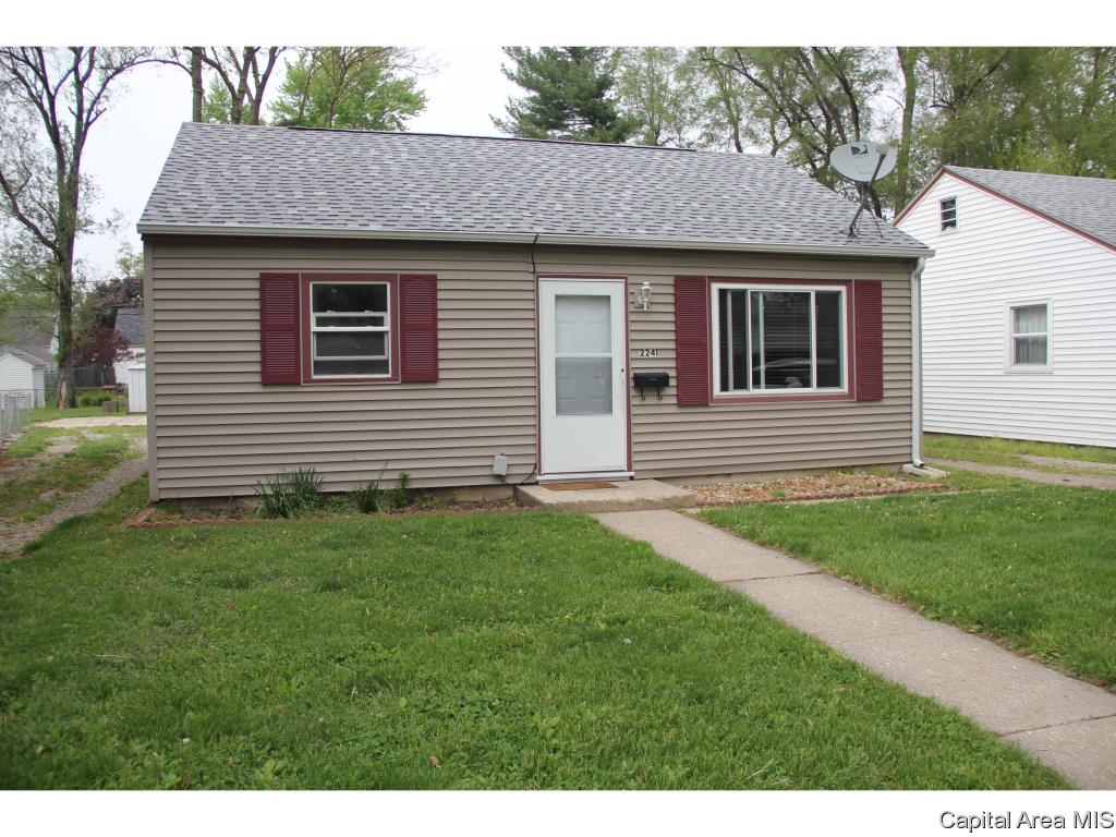 2241 East Converse Street Springfield, IL 62702 - Photo 1 of 27