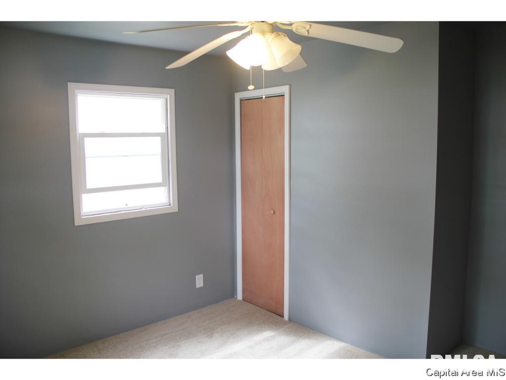 2241 East Converse Street Springfield, IL 62702 - Photo 9 of 27