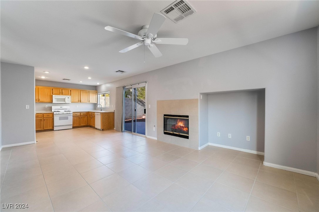 1127 Cathedral Ridge Street Henderson, NV 89052 - Photo 13 of 33