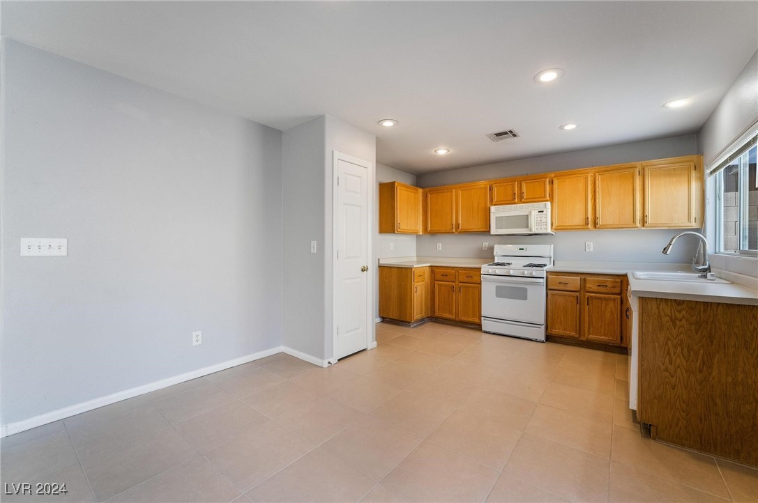 1127 Cathedral Ridge Street Henderson, NV 89052 - Photo 16 of 33