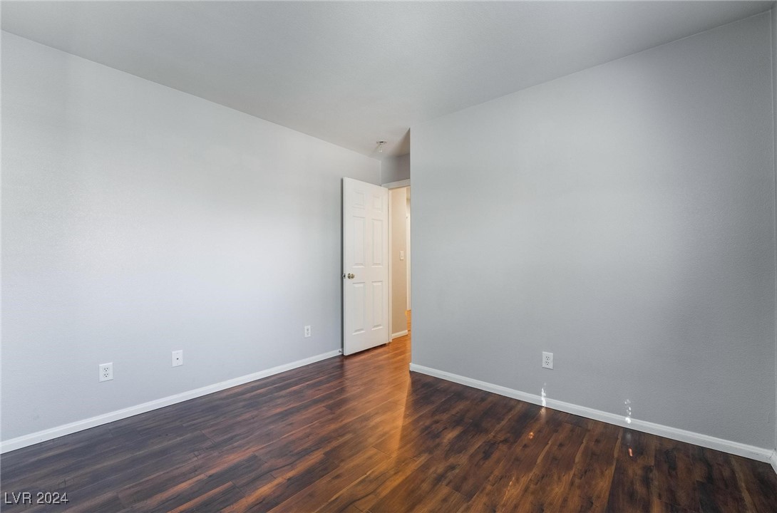 1127 Cathedral Ridge Street Henderson, NV 89052 - Photo 27 of 33