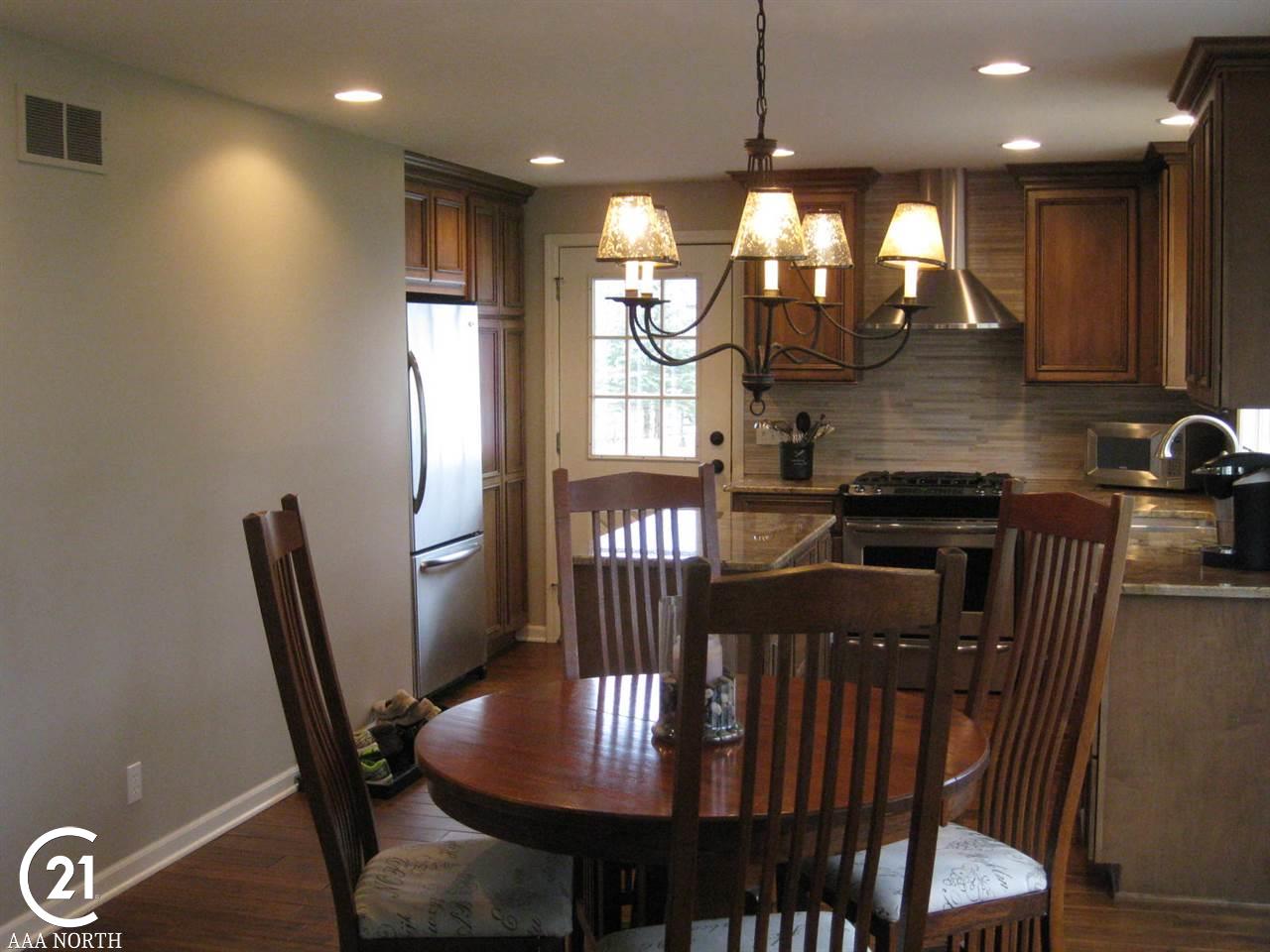 1066 Bloomer Road Rochester Hills, MI 48307 - Photo 12 of 21