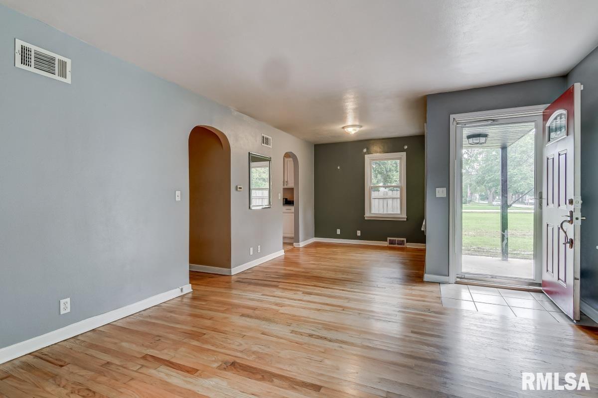 3209 South 5th Street Springfield, IL 62703 - Photo 6 of 24 Gallery Image 6