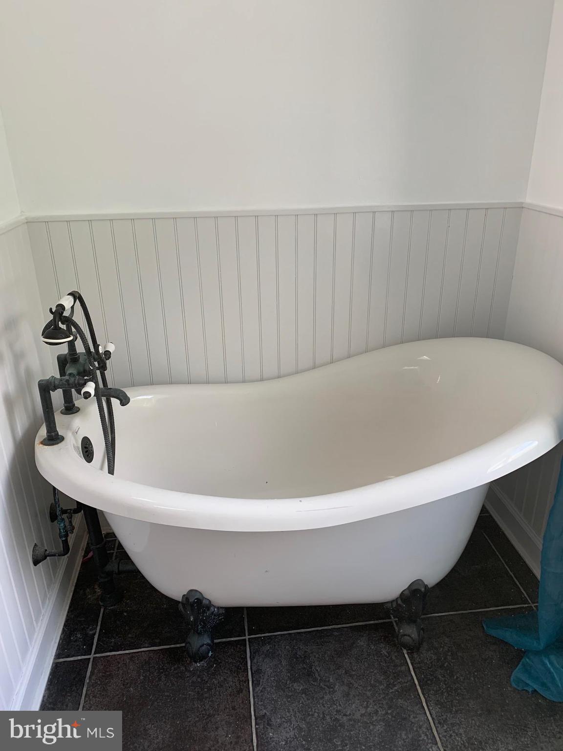13124 Old Hanover Road Reisterstown, MD 21136 - Photo 7 of 28 MASTER BATH