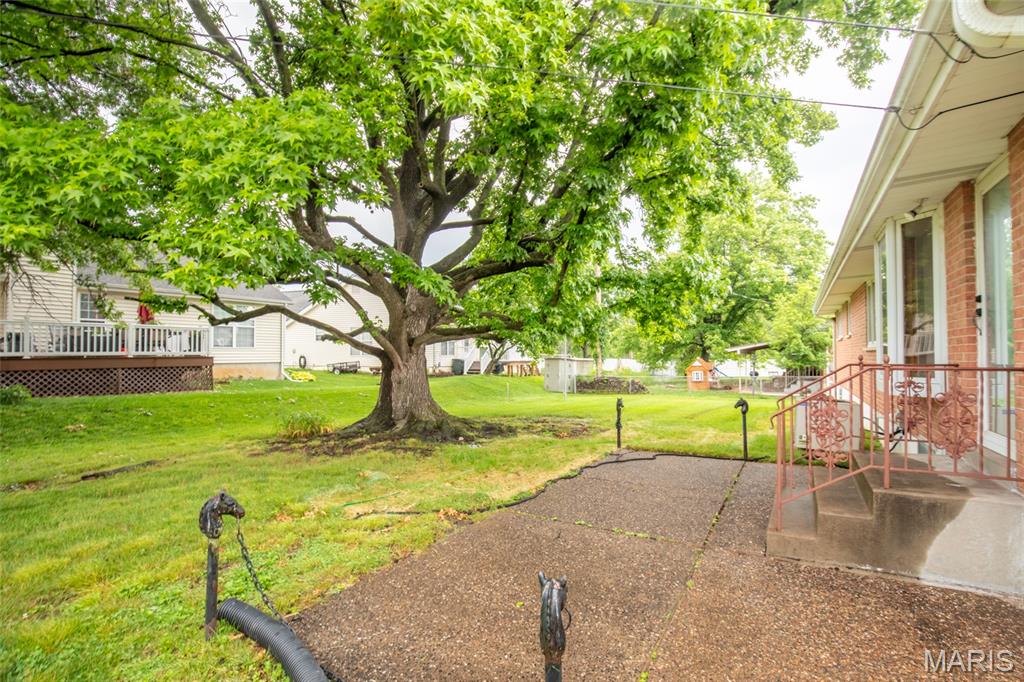 9715 Grantview Drive St. Louis, MO 63123 - Photo 26 of 28